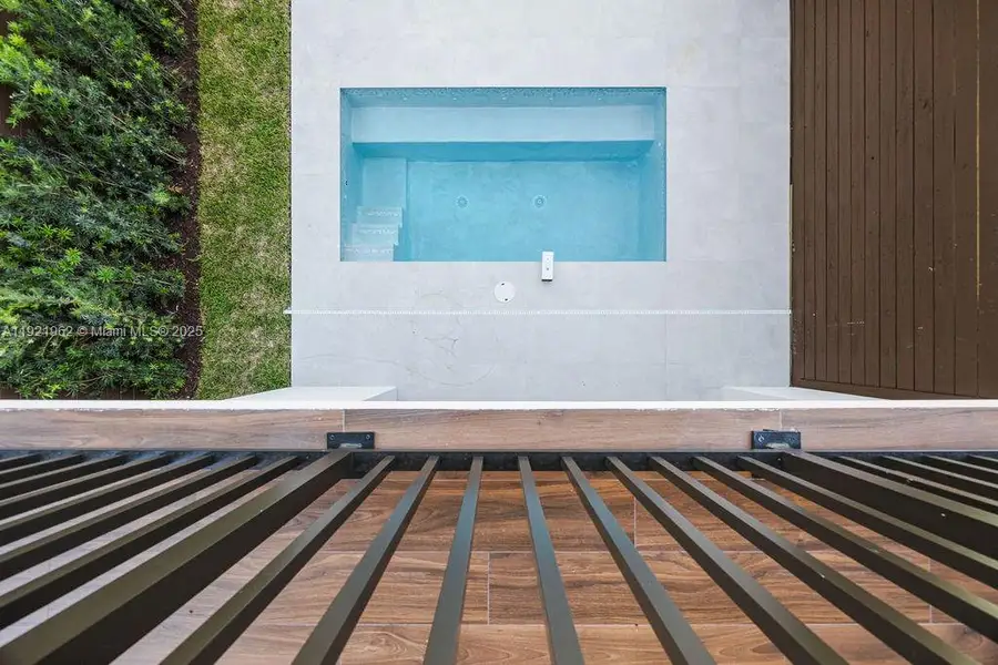 Exterior details and patio area of a home in , Fort Lauderdale (Image 33).