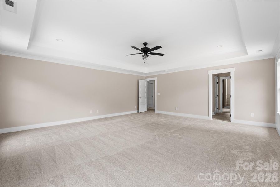 Spacious, unfurnished interior of a new home in , Stanfield (Image 20).