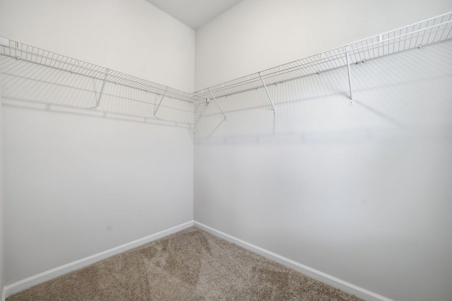 Spacious, unfurnished interior of a new home in Lakeview Village, Charlotte (Image 21).