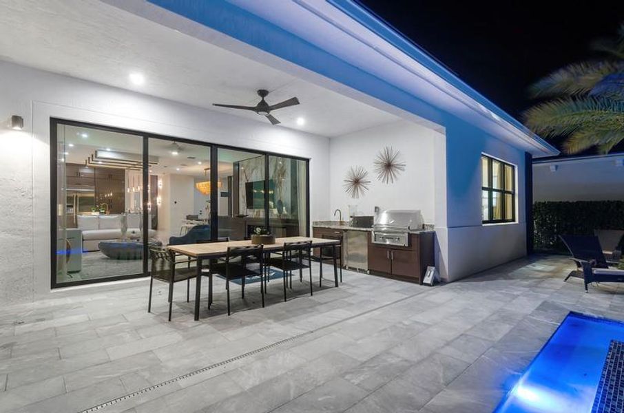 Exterior details and patio area of a home in , Palm Beach Gardens (Image 3). Exterior details and patio area of a home in , Palm Beach Gardens (Image 3).