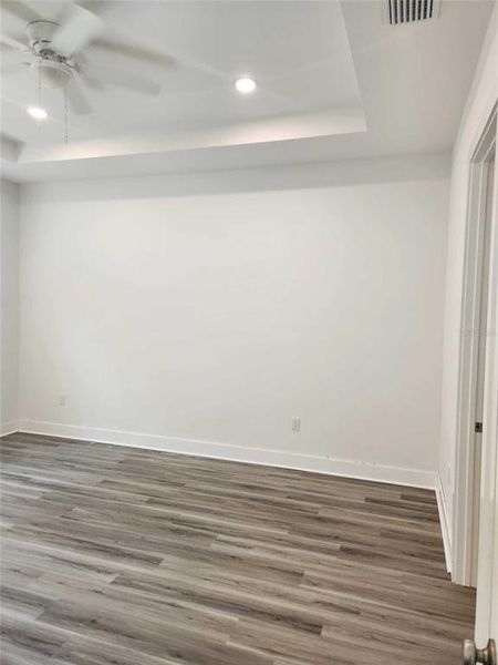 Spacious, unfurnished interior of a new home in , Homosassa (Image 15).