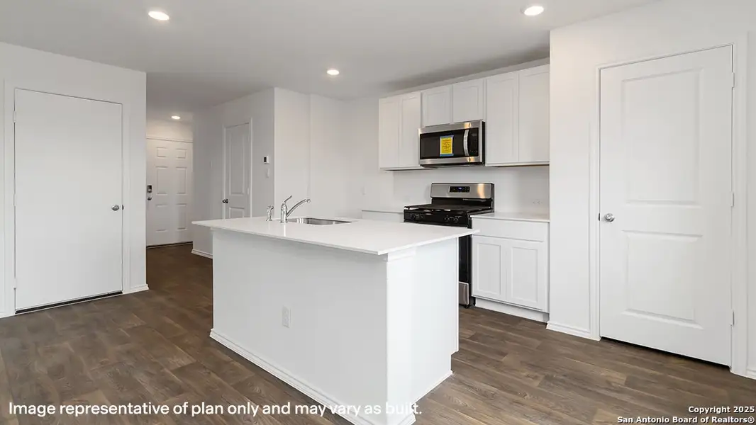 Furnished interior view inside a new home in Avenida, Converse (Image 15).