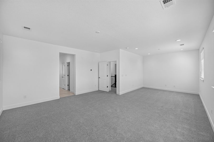 Spacious, unfurnished interior of a new home in Macanta, Castle Rock (Image 30). Spacious, unfurnished interior of a new home in Macanta, Castle Rock (Image 30).