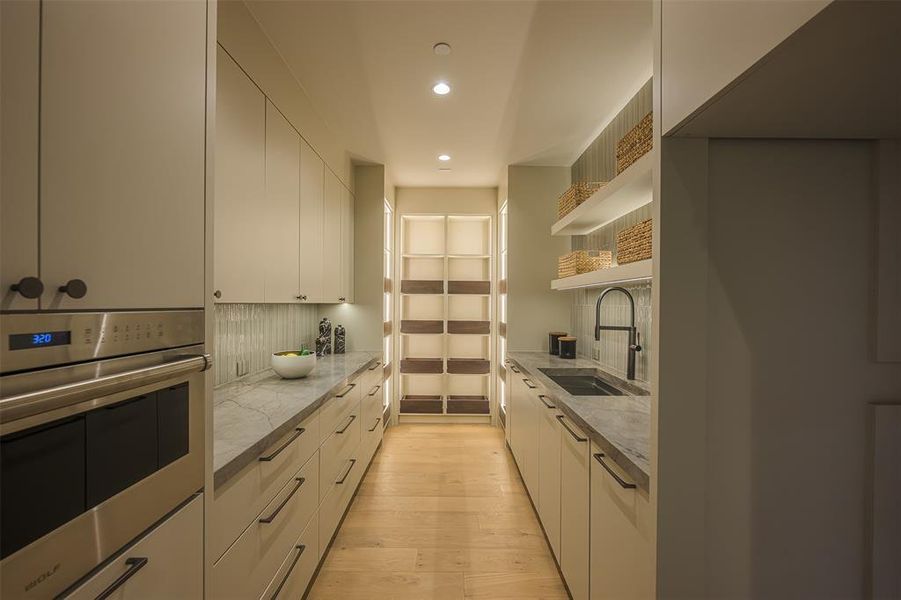 Furnished interior view inside a new home in , Southlake (Image 8).