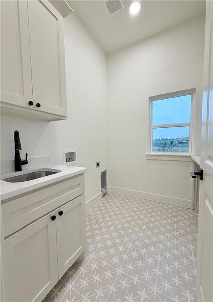 Furnished interior view inside a new home in , Weatherford (Image 19).