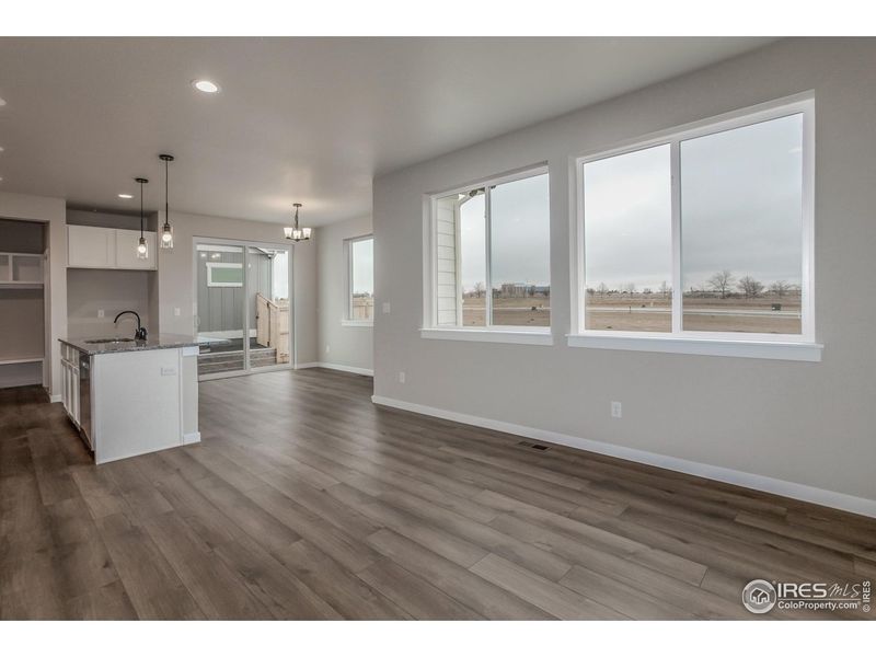 Spacious, unfurnished interior of a new home in Promontory Point, Greeley (Image 22).