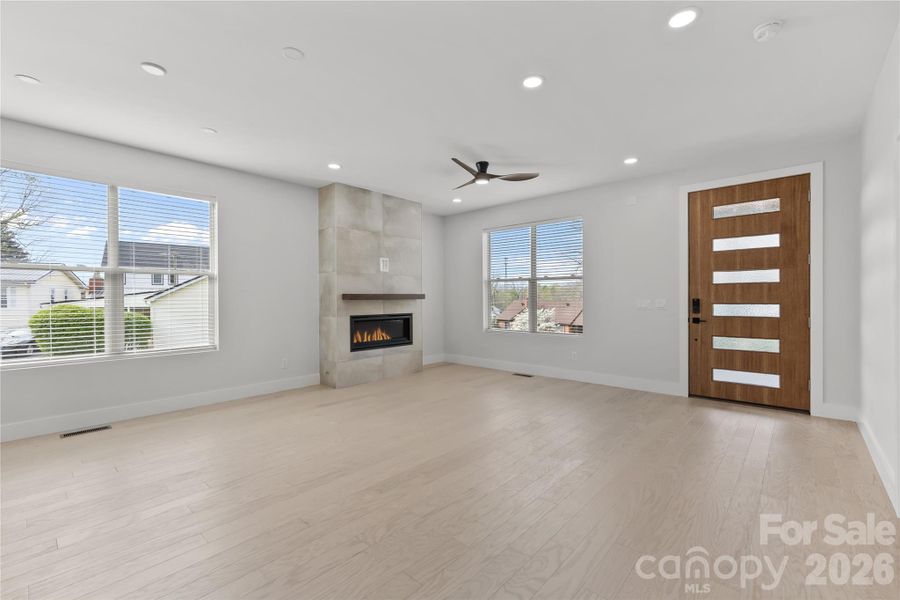 Spacious, unfurnished interior of a new home in , Asheville (Image 30).