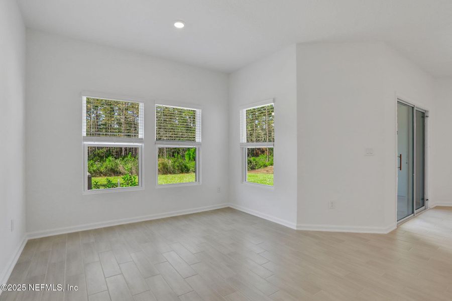 Spacious, unfurnished interior of a new home in Cordova Palms, St. Augustine (Image 15).