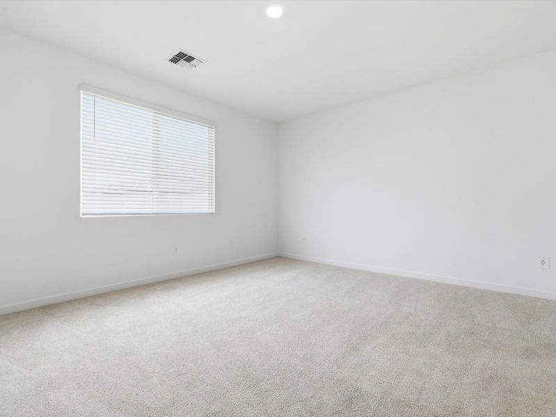 Spacious, unfurnished interior of a new home in Rancho Mirage Signature Series, Maricopa (Image 20).