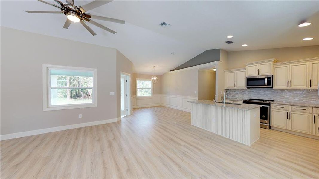 Spacious, unfurnished interior of a new home in , North Port (Image 10).
