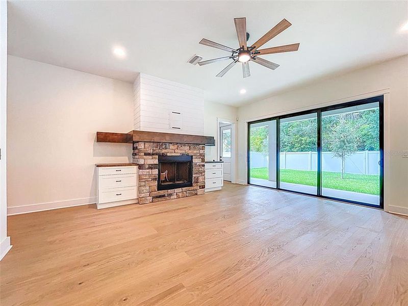 Spacious, unfurnished interior of a new home in , Tampa (Image 54).