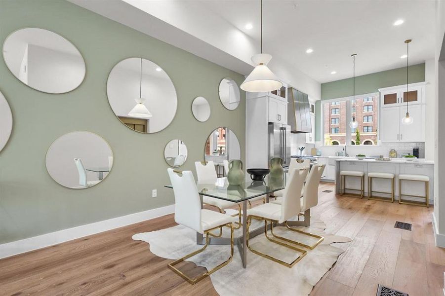 Furnished interior view inside a new home in , Grapevine (Image 6).