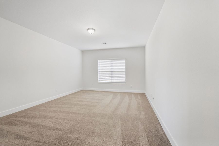Spacious, unfurnished interior of a new home in Pecan Estates, Crosby (Image 53).