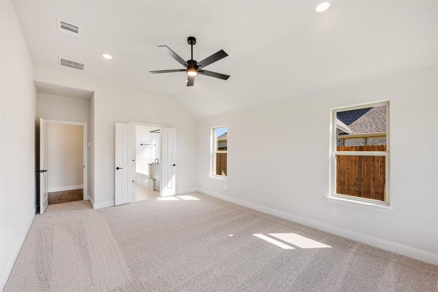 Spacious, unfurnished interior of a new home in Waterscape Classic 60s, Royse City (Image 15). Spacious, unfurnished interior of a new home in Waterscape Classic 60s, Royse City (Image 15).