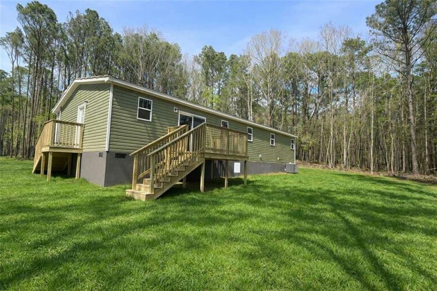 Exterior details and patio area of a home in , Eatonton (Image 28).