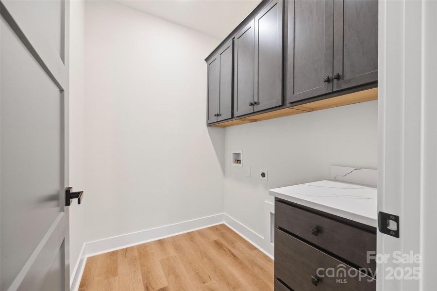 Image 33 of a home in .