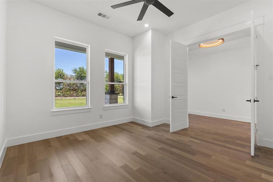 Spacious, unfurnished interior of a new home in , Greenville (Image 34).