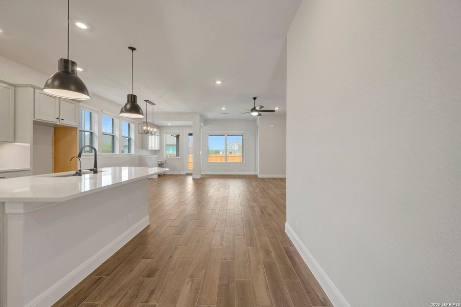 Spacious, unfurnished interior of a new home in Davis Ranch 50', San Antonio (Image 42).