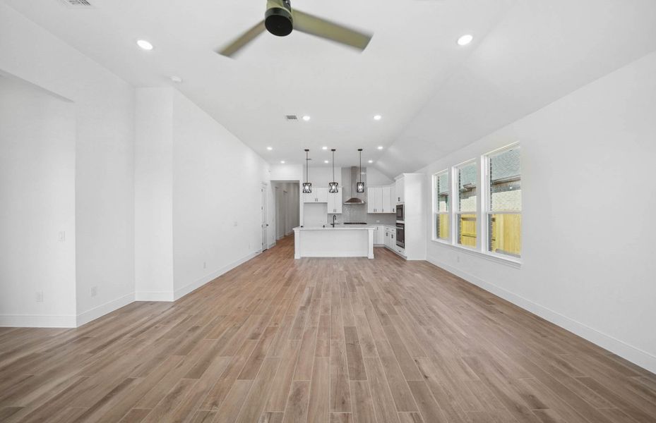 Image 21 of a home in Valencia. Image 21 of a home in Valencia.