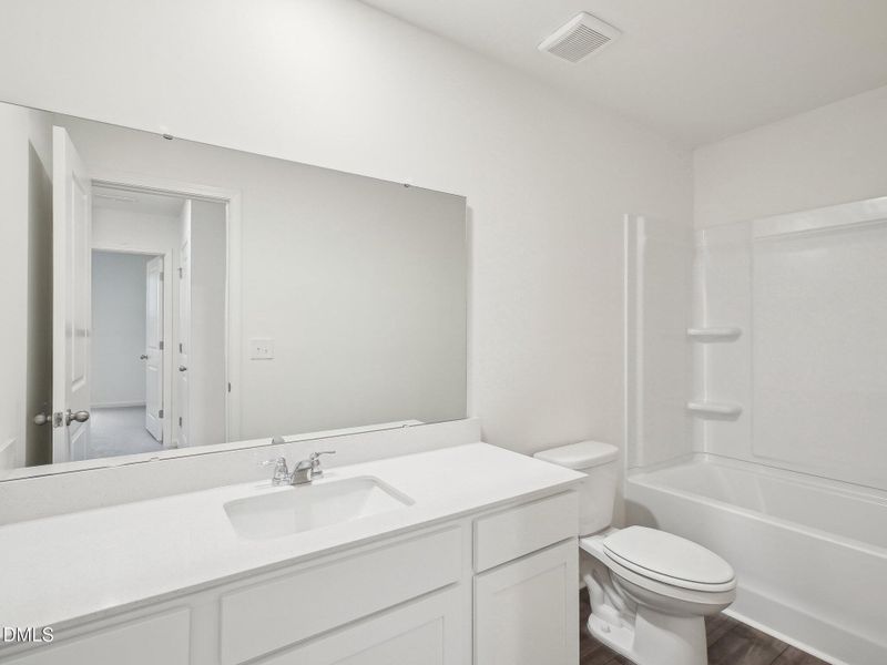 29-web-or-mls-Solace Wy 212-2805-029