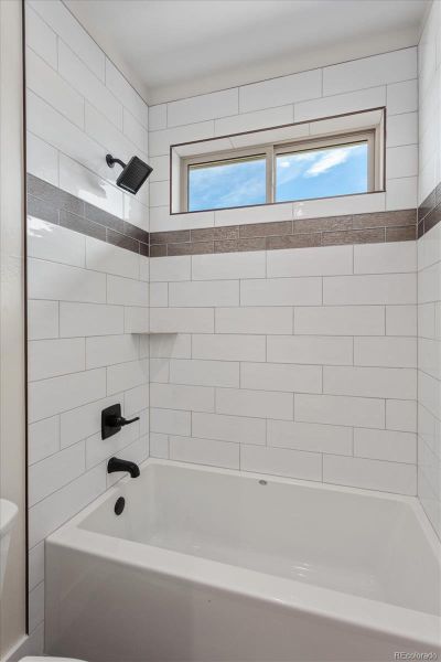 Image 37 of a home in .