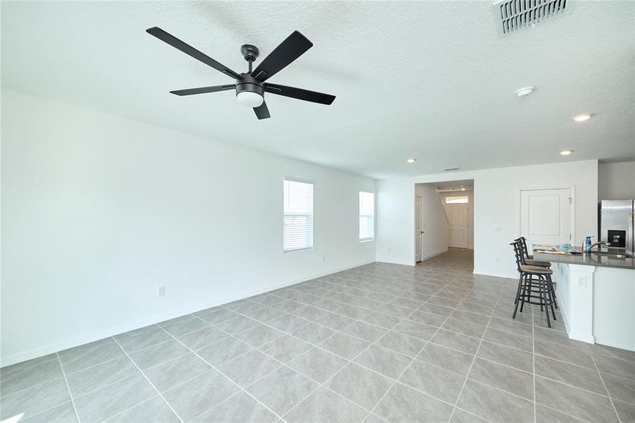 Spacious, unfurnished interior of a new home in Westgate at Avalon Park, Wesley Chapel (Image 37).