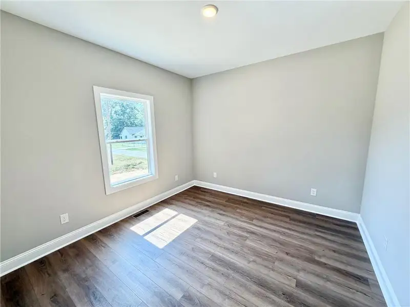 Spacious, unfurnished interior of a new home in , Emerson (Image 21).