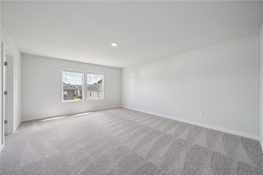 Spacious, unfurnished interior of a new home in Dove Lake, Grayson (Image 23).