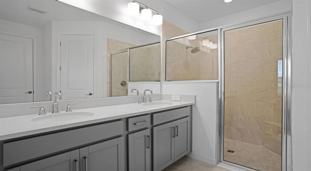 Furnished interior view inside a new home in Westview, Kissimmee (Image 8).