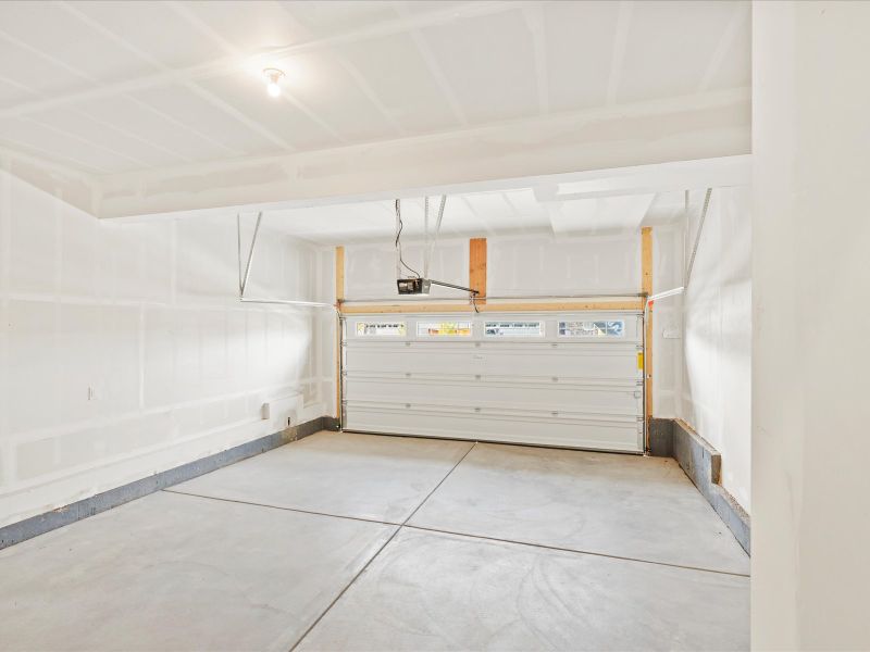 Spacious, unfurnished interior of a new home in Buffalo Highlands: The Flora Collection, Commerce City (Image 18).