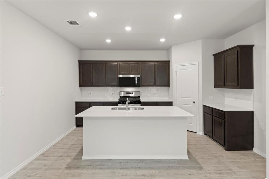 11. 2521 McNally - Kitchen 11. 2521 McNally - Kitchen