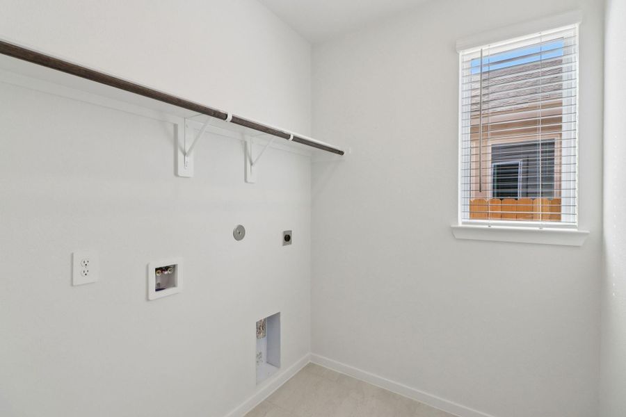 Spacious, unfurnished interior of a new home in Pine Lake Cove - Premier Series, Montgomery (Image 29).