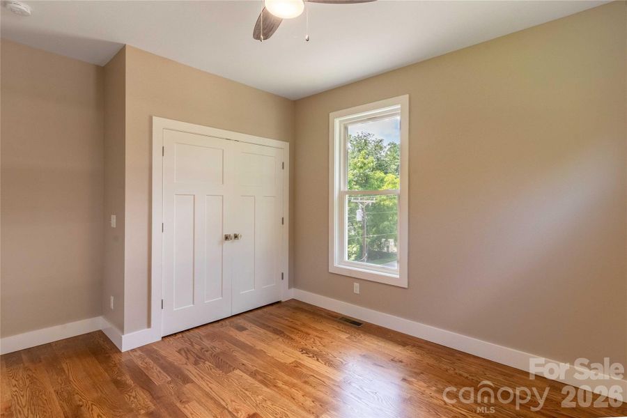 Spacious, unfurnished interior of a new home in , Asheville (Image 18).