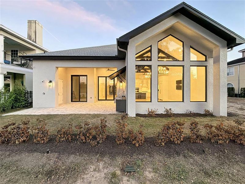 Exterior details and patio area of a home in , Reunion (Image 27).