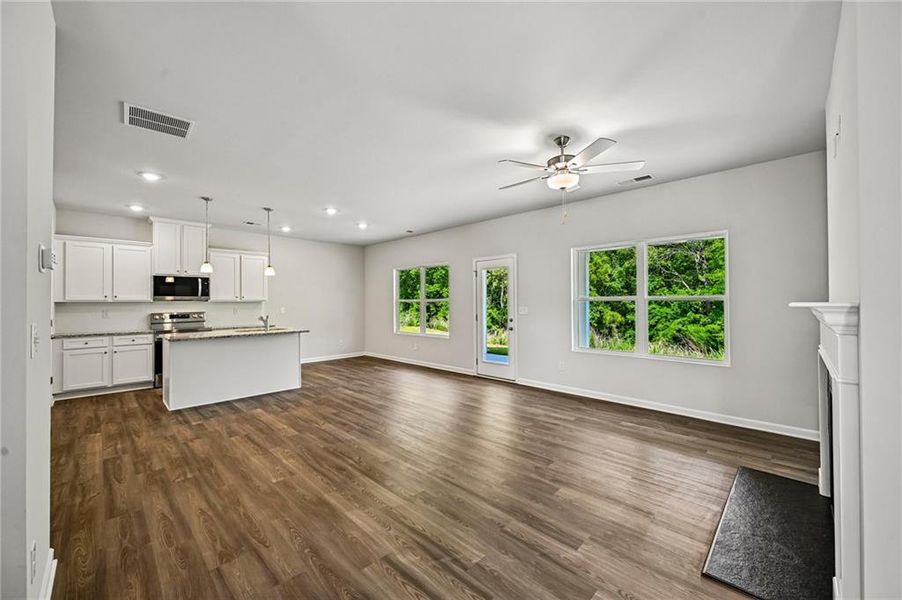 Spacious, unfurnished interior of a new home in Neely Farm, Covington (Image 31).