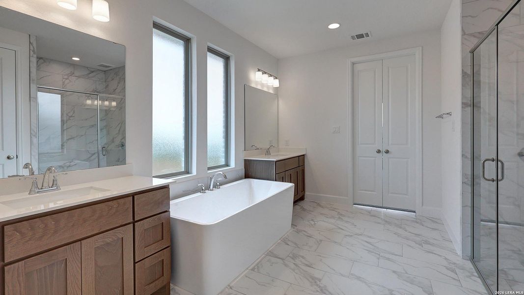 Furnished interior view inside a new home in Ladera, San Antonio (Image 10).