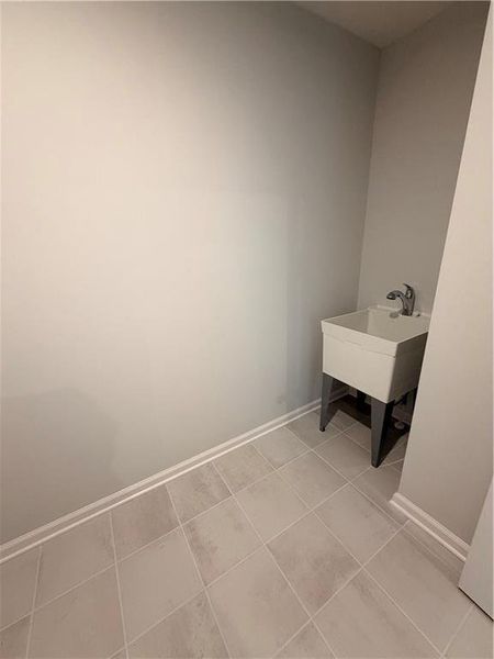 Spacious, unfurnished interior of a new home in , Lilburn (Image 27). Spacious, unfurnished interior of a new home in , Lilburn (Image 27).