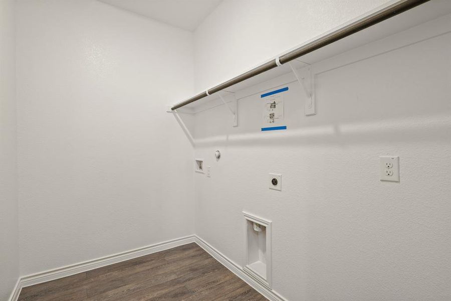 Spacious, unfurnished interior of a new home in Rocky Creek Crossing, Fort Worth (Image 21). Spacious, unfurnished interior of a new home in Rocky Creek Crossing, Fort Worth (Image 21).