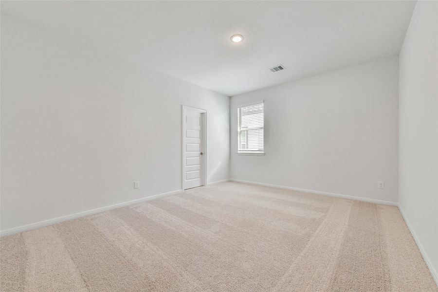 Spacious, unfurnished interior of a new home in Anderson Lakes, Houston (Image 28).