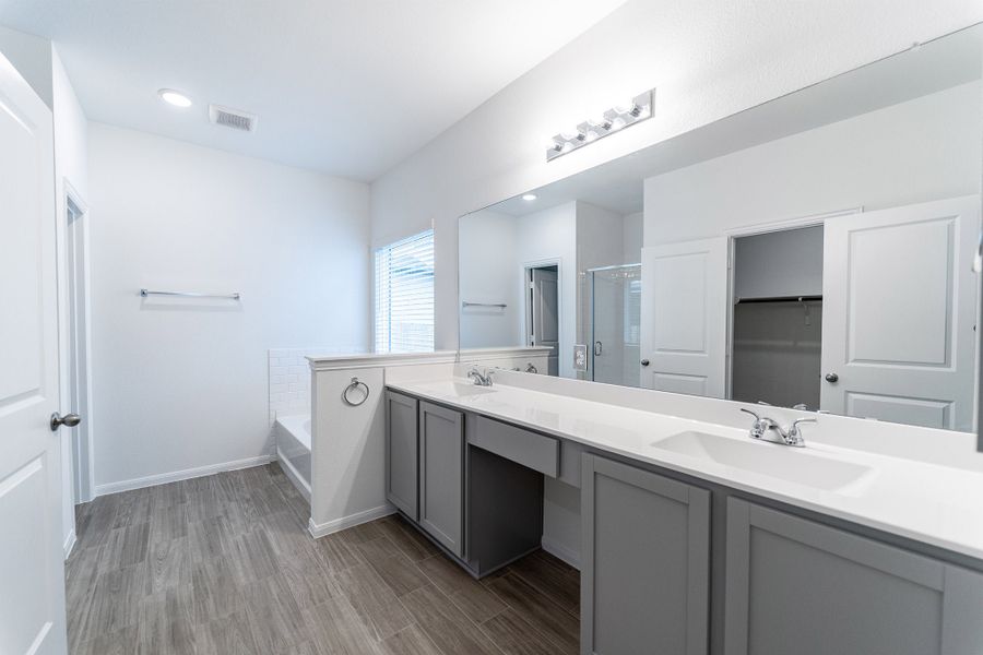 Furnished interior view inside a new home in Briarwood, Elgin (Image 7).