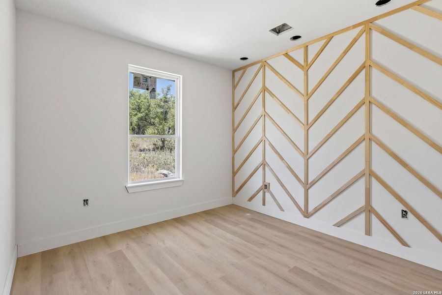 Spacious, unfurnished interior of a new home in , Horseshoe Bay (Image 21).