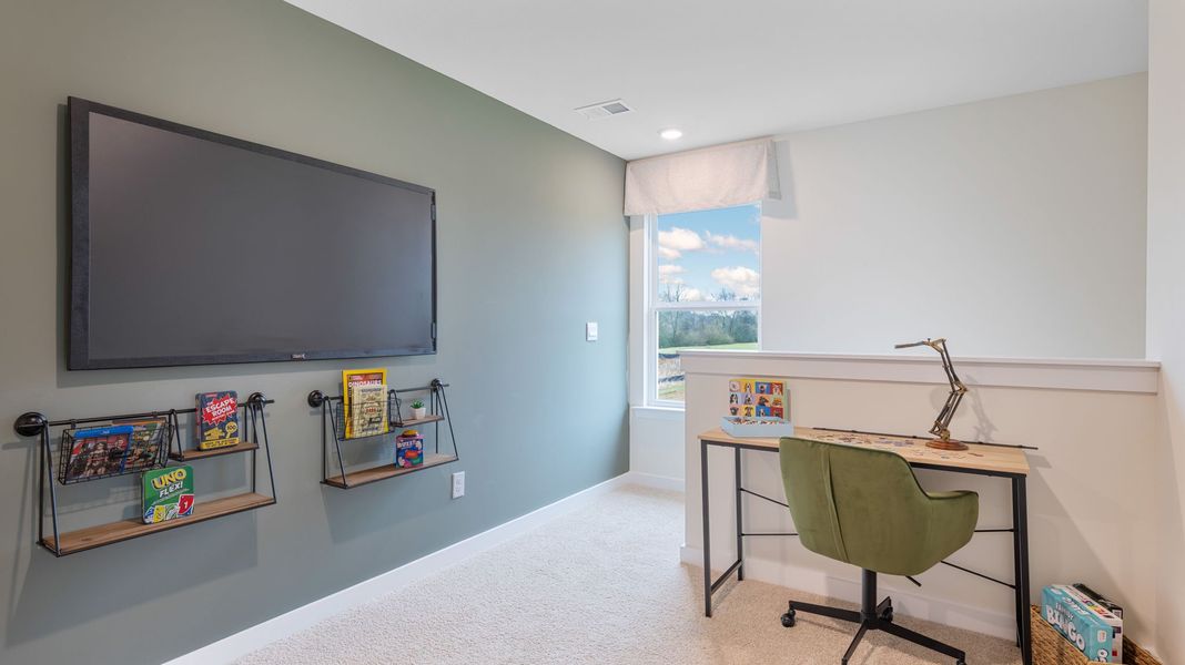 Representative furnished interior of a home built from the Robie by D.R. Horton in Prairie Pass, Apison (Image 18).