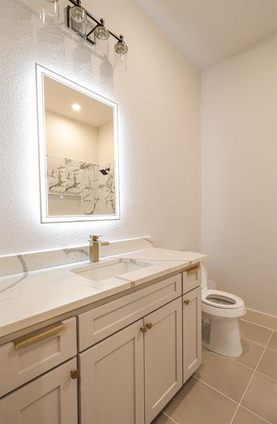 Furnished interior view inside a new home in , Fort Worth (Image 27). Furnished interior view inside a new home in , Fort Worth (Image 27).