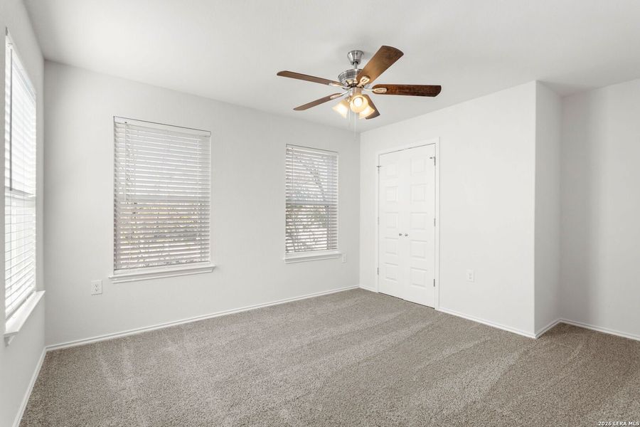 Spacious, unfurnished interior of a new home in , San Antonio (Image 17).