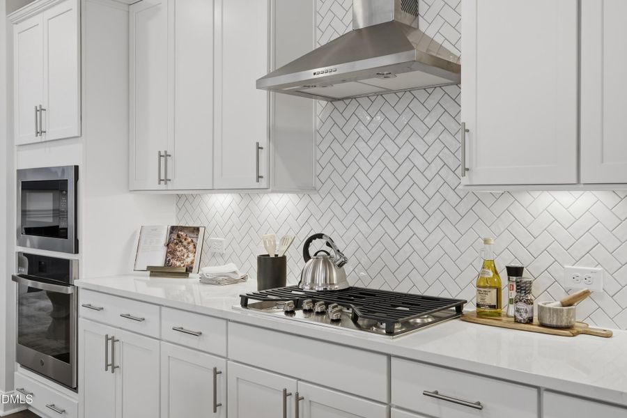 SUN_ShawRidge_Pic_EastmanIII_QMI_3_Kitch