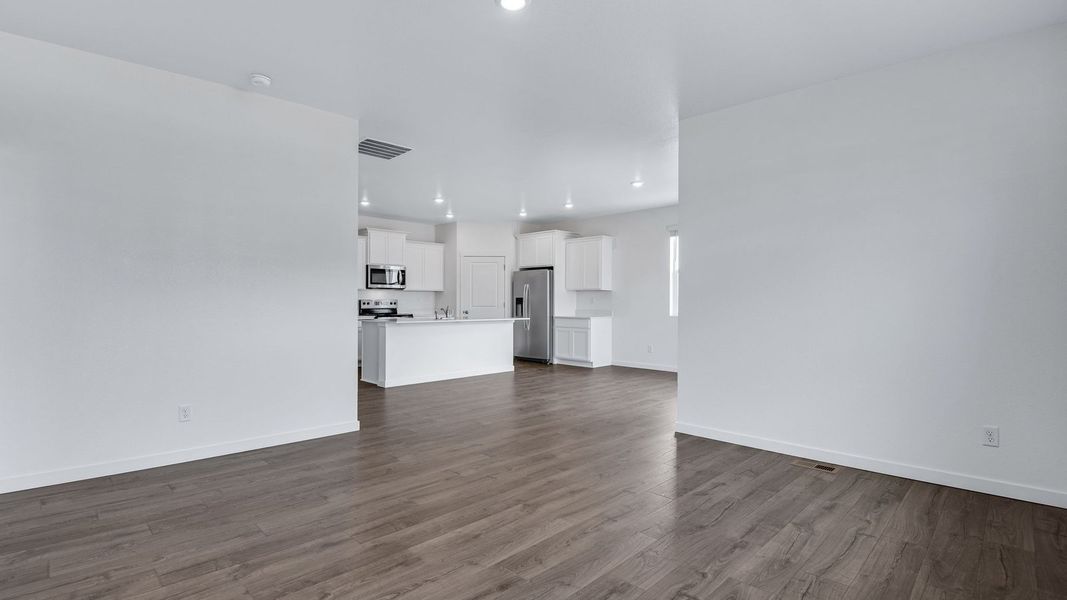Spacious, unfurnished interior of a new home in Vista Meadows, Fort Lupton (Image 11). Spacious, unfurnished interior of a new home in Vista Meadows, Fort Lupton (Image 11).