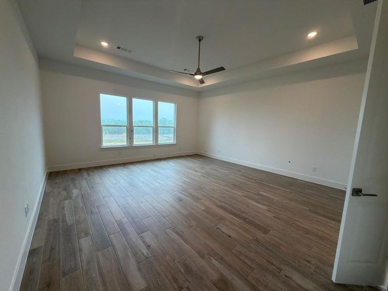 Spacious, unfurnished interior of a new home in Creekview Addition, Van Alstyne (Image 10).