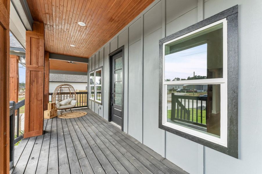 Exterior details and patio area of a home in , Huffman (Image 26).