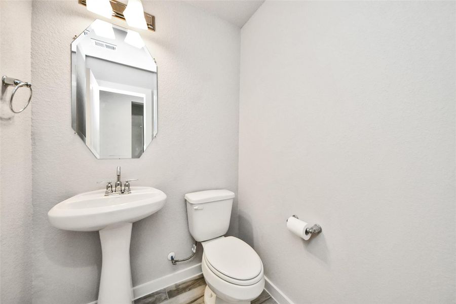 Furnished interior view inside a new home in Elm Estates, Angleton (Image 33).
