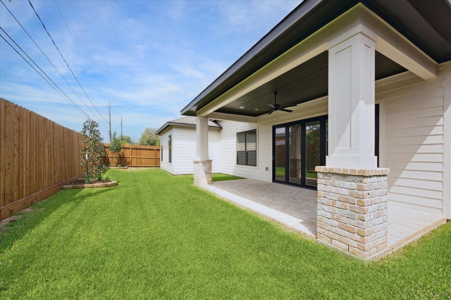 nice size yard ready for a spa nice size yard ready for a spa